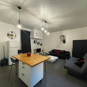 charmant-et-spacieux-2-pices-idalement-situ.fr-provencehotel.com/